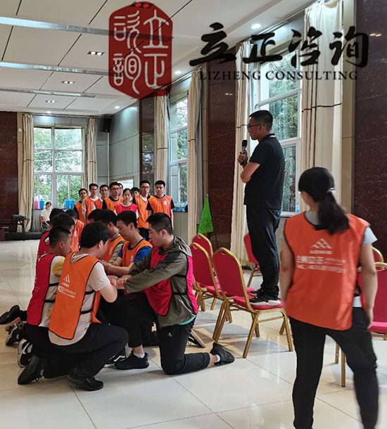 培訓(xùn)快訊培訓(xùn)時間：8月7日培訓(xùn)地點:城建培訓(xùn)中心培訓(xùn)單位:某集團蘭州公司新入職培訓(xùn)課程:拓展